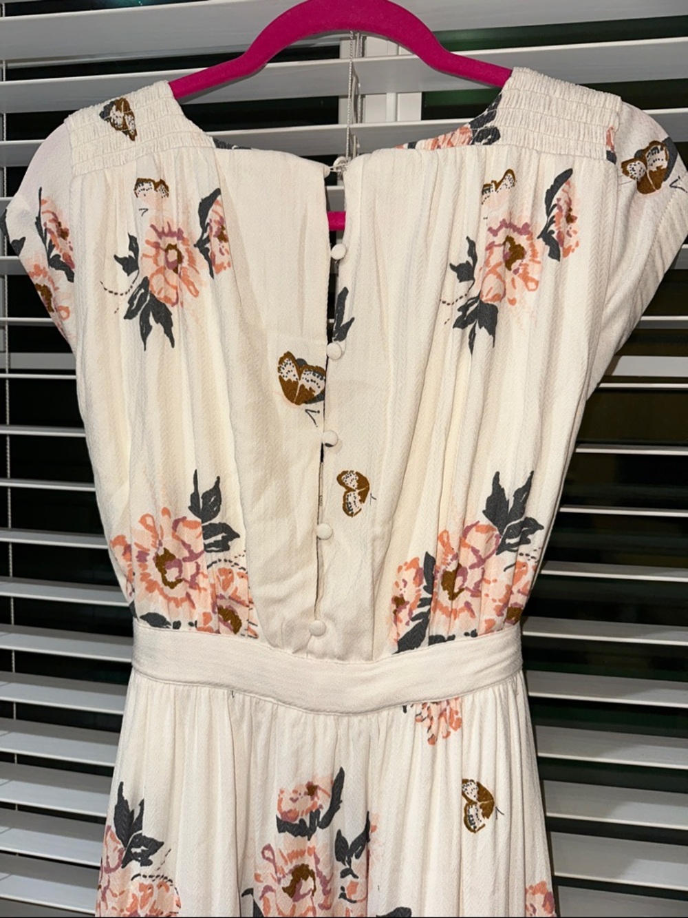 Floral V-Neck Cream Maxi Dress with Tie Waist - Picture 3 of 6